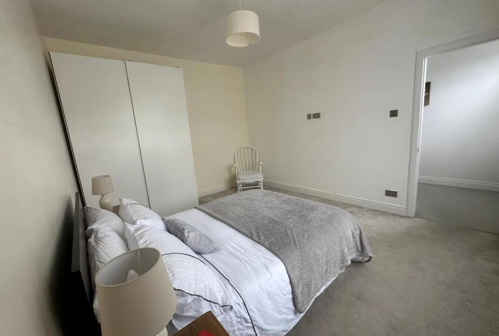 Luxurious Living 4 Bedroom Home London Holiday home