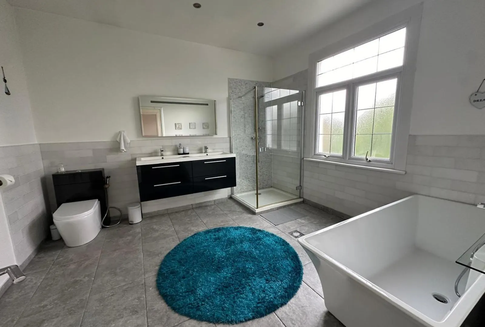Luxurious Living 4 Bedroom Home 伦敦 0*,