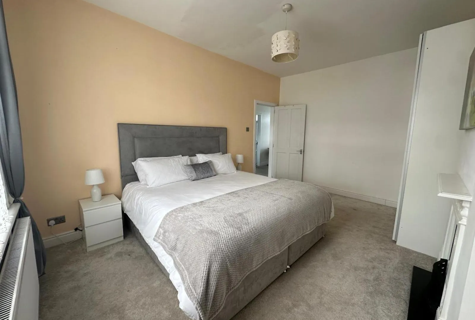 Luxurious Living 4 Bedroom Home 伦敦 度假居
